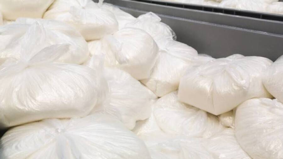 "100 пайыз үстеме бағамен сатқан". Қант таратудың қылмыстық схемасы ашылды