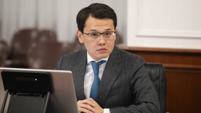 Бағдат Мусин интернет ақаулары туралы: Кішкене күту керек