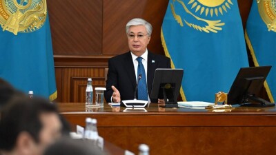 "Ақылға сыймайтын нәрсе". Президент елге түрлі лақап ат таңып жүрген белсенділерді сынға алды
