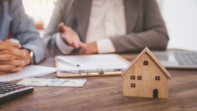 Ипотека шартынан бірлесіп қарыз алушы адамды қалай шығаруға болады