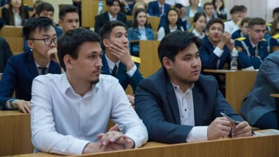 Колледж білімін түлектерінің жұмысқа тұру көрсеткішімен бағалау дұрыс па? Министр жауабы