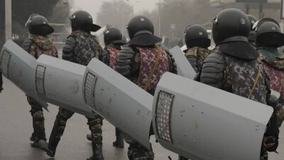 Қылмыскерлер халықтың өшпенділігін тудыру үшін полицейлер мен әскерилердің формасын киіп алған – ІІМ
