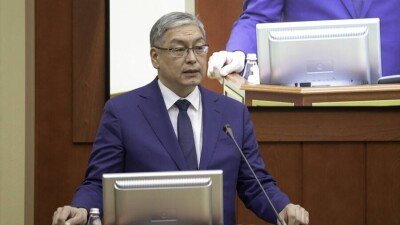 Мусин: Президентті жеті жылға бір мерзіммен сайлау тәртібін қайта өзгертуге болмайды