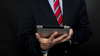 Бағдат Мусин: Мемлекеттік қызметшілерге 450 планшет таратамыз