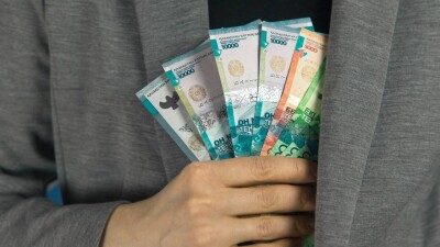 "Кәсіпкерден пара алған". Павлодар қаласы әкімінің орынбасары қамауға алынды