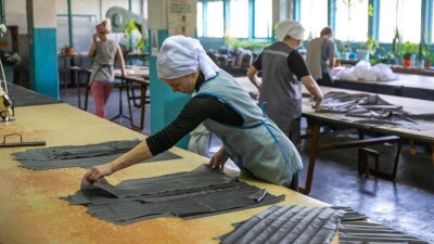Шаштараз, тігінші, косметолог: Қазақстанда қандай мамандарға сұраныс артып келеді?