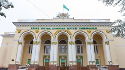 Жатақхана, оқу ғимараты, жер учаскелері. Депутат Алматыдағы аграрлық университеттің қолды болған мүлкін қайтаруды сұрады
