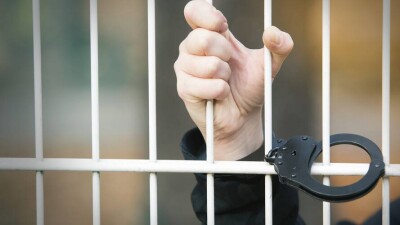 “Тендерден жеңіп беремін”: Алматылықтарды 300 млн теңгеге алдап кеткен әйел ұсталды