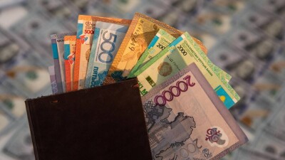Ұлттық қор – балаларға:  16 жастағы балалар шотындағы қаражатты колледжде оқу үшін пайдалана ала ма?