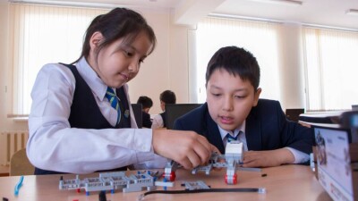 Аймағамбетов: Шағын жинақты мектептерде арнайы пәндік кабинеттер әзірленеді