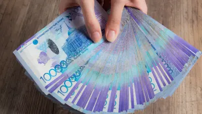 "Кедейлік құрсауынан босатты": АӘК кімдерге көмектесті?