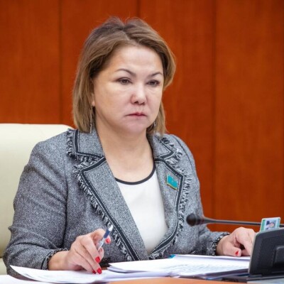 "Мемлекеттік қызметшілердің бәрі қазақ тілін білуі керек". Кесебаева вице-министрге ескерту жасады 