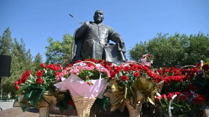 180 киіз үй, ерекше рекордтар және ұлттық ойындар. Қазақ халқы Абай тойын қалай өткізді