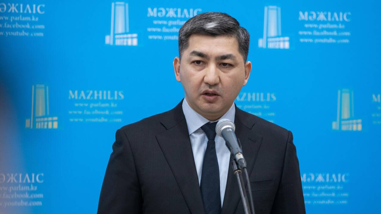 "Орманды ағашын сату үшін өртейтіндер бар". Прокурор Абай облысындағы өрттің бірнеше себебін атады