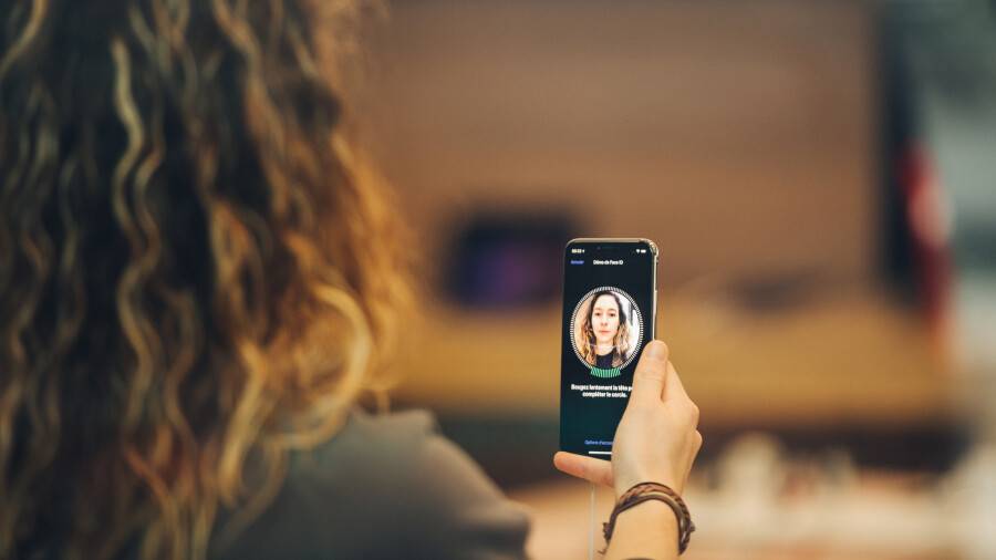 Қазақстандықтар SIM-карта сатып аларда биометрия тапсыратын болады