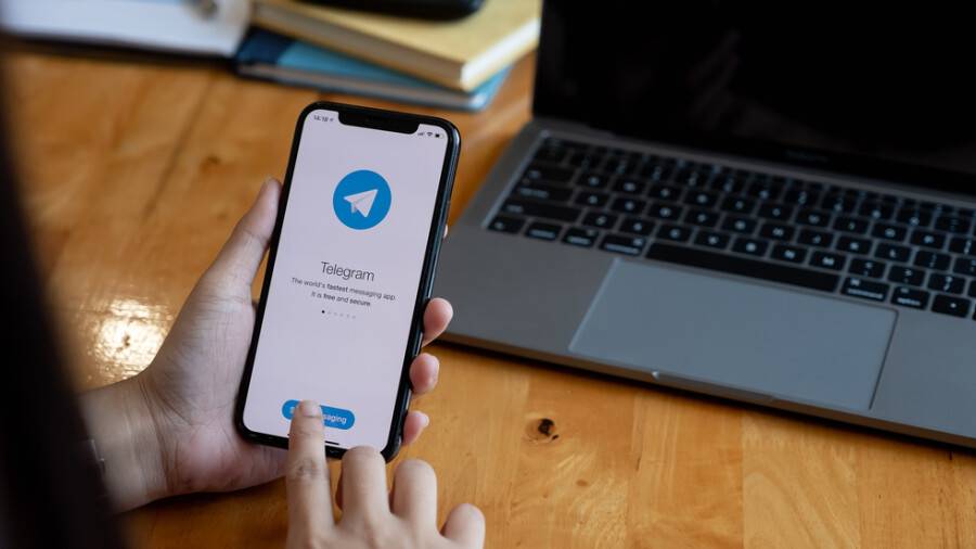 "Калькасыз қазақ тілі" және "Химия мектебі". Қазақ тіліндегі 10 үздік Telegram арна