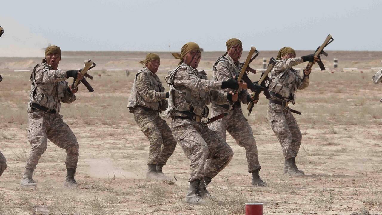 Өзіңізбен порно