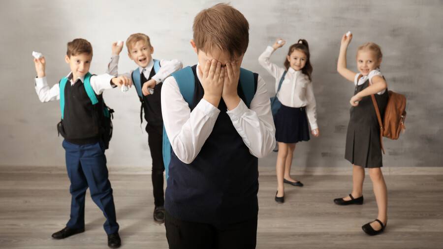 Әрбір үшінші оқушыға әлімжеттік жасалады. Мектеп неге буллинг мекеніне айналды?