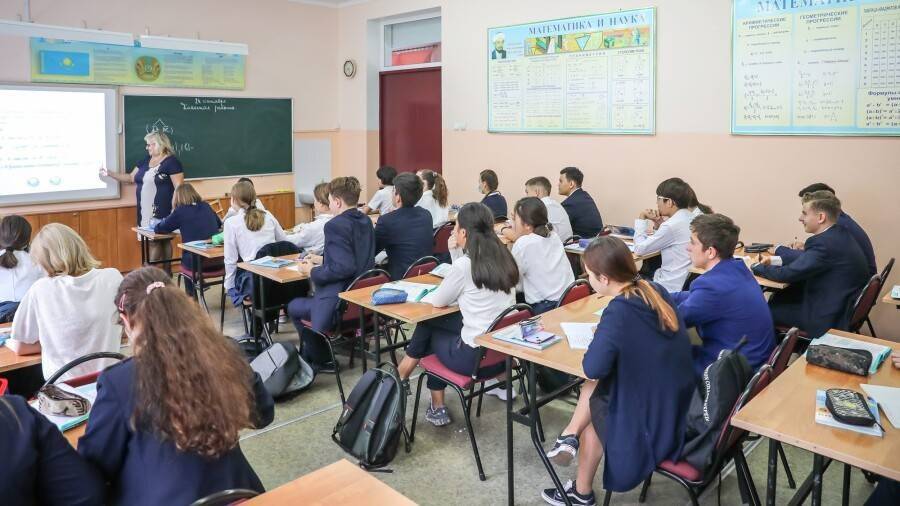 "Өзін-өзі танудың" орнына "Өлкетану": Мектептегі оқу пәндеріне өзгеріс енгізу керек пе?