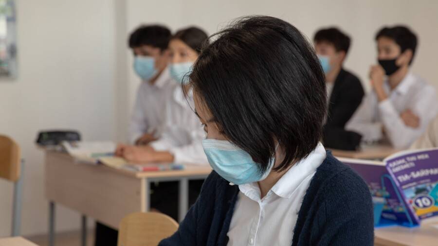 Әр балаға – 37 389 теңге. Тұрмысы төмен отбасы оқушыларына қандай көмек көрсетіледі?