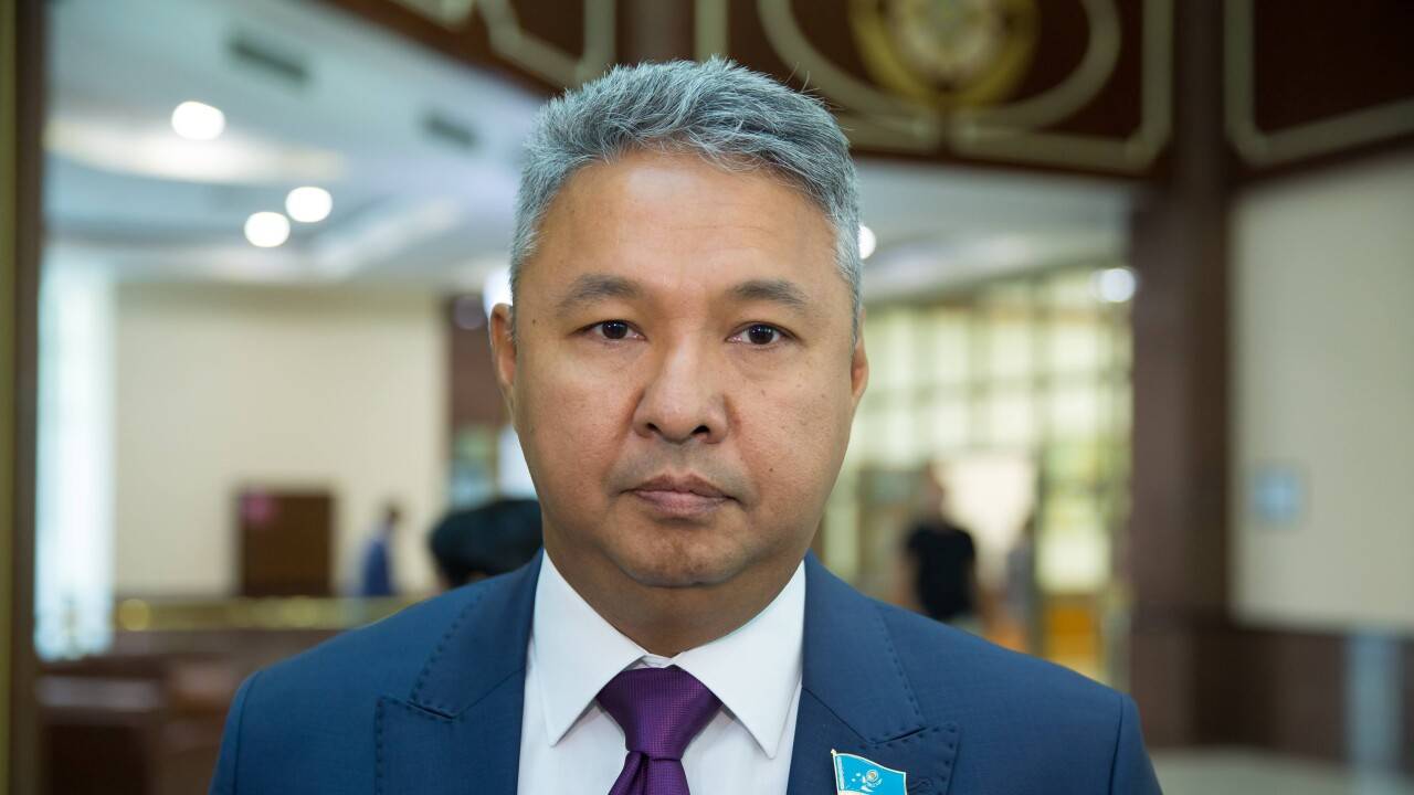 Петропавл – Қызылжар, Павлодар – Ертіс не Кереку. Перуашев қалалардың тарихи атауын қайтаруды ұсынды