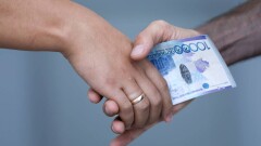 Взятки за отсрочку от армии: чиновника из управления по делам обороны Усть-Каменогорска подозревают в коррупции