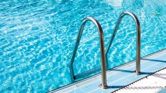 В Бишкеке закроют бассейны в частных банях из-за нехватки воды
