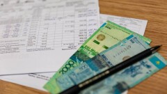 В Алматы мошенница выдавала себя за мужчину и обещала жителям решить проблемы с жильём
