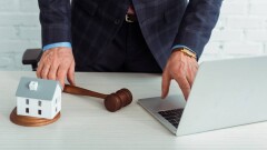Почему возвращённые активы в Казахстане не могут с первого раза продать на торгах