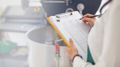 Мышь в коржике: в ДСЭК столицы объяснили, почему до сих пор не проверили поставщика выпечки