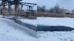 Атырауский НПЗ объяснил появление большой чёрной лужи возле завода