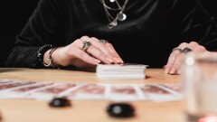 Казахстанцы заплатили гадалкам почти 40 млн тенге в 2023 году
