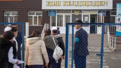 Восемь школ "заминировали" в Алматы
