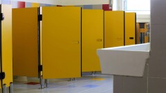Будут ли устанавливать камеры в школьных туалетах после случая с предполагаемым изнасилованием ученика в Алматы