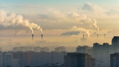 Рано темнеет и грязный воздух: стало ли больше желающих уехать из Усть-Каменогорска