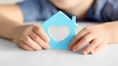Возрастное ограничение установят при усыновлении детей в Казахстане