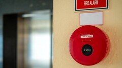 Почти 400 учеников эвакуировали из-за пожара в школе Семея