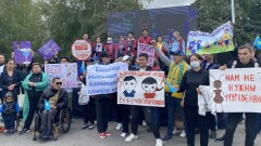 "Аким тоже человек, но он будто забыл об этом". Как прошёл митинг против массовой застройки в столице