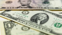 Иностранец пытался вывезти из Казахстана 25 тысяч долларов