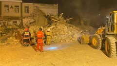 В Актау после взрыва в кафе из-под завалов достали ещё два газовых баллона