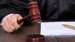 В Екатеринбурге художника оштрафовали за антивоенную инсталляцию