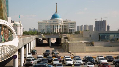 "Исключить злой умысел". Почему полицейские проверяют астанчан у мостов близ Дома министерств