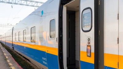 Продажу железнодорожных билетов на март возобновили в Казахстане
