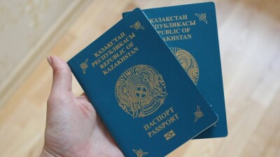 Два астанчанина незаконно помогали иностранцам с гражданством и заработали свыше 56 млн тенге