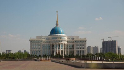 Шанырак, картины, зимний сад – Алишер Еликбаев провёл видеоэкскурсию по Акорде