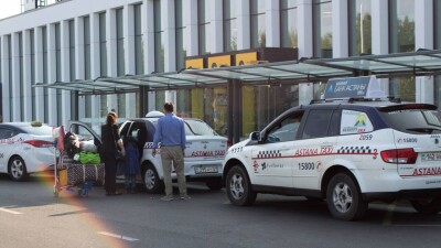 Аэропорт Астаны отказался от повышения стоимости парковки после предупреждения антимонопольщиков