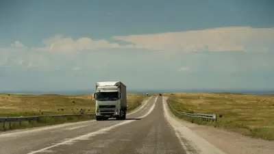 Правительство пересмотрит тарифную политику для перевозчиков по поручению Токаева