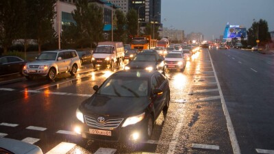 Замглавы МВД: Умными светофорами вопрос пробок в Астане не решить