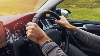 МВД о легализации праворульных авто: Они дешевле, за счёт них люди кормят свои семьи