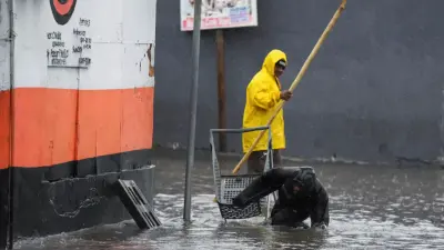 Снегопад вызвал наводнение в ЮАР: погибли 49 человек